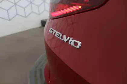 Photo 9 Alfa Romeo Stelvio  2.2 190 ch Q4 AT8