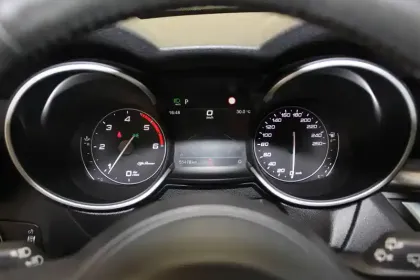 Photo 36 Alfa Romeo Stelvio  2.2 190 ch Q4 AT8