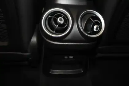 Photo 23 Alfa Romeo Stelvio  2.2 190 ch Q4 AT8