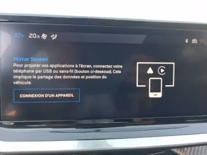 Photo 42 Peugeot 208  Hybrid 100 e-DCS6