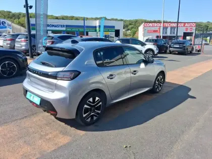 Photo 33 Peugeot 208  Hybrid 100 e-DCS6