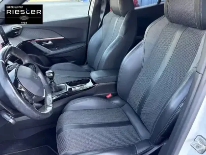 Photo 10 Peugeot 2008  BlueHDi 100 S&S BVM6