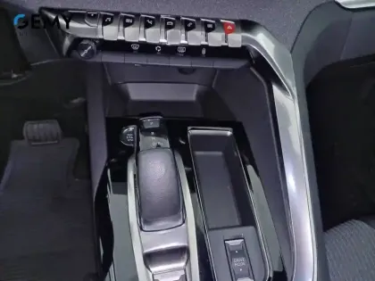 Photo 31 Peugeot 3008  Hybrid 225 e-EAT8
