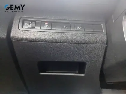 Photo 16 Peugeot 3008  Hybrid 225 e-EAT8