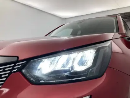 Photo 32 Peugeot 2008  PureTech 130 S&S EAT8