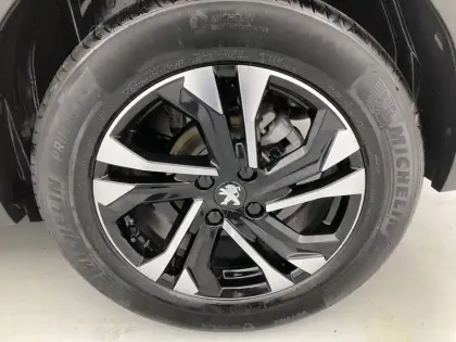 Photo 29 Peugeot 2008  PureTech 130 S&S EAT8