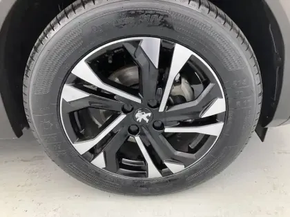 Photo 22 Peugeot 2008  PureTech 130 S&S EAT8
