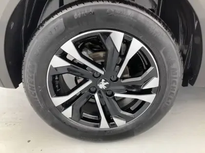 Photo 21 Peugeot 2008  PureTech 130 S&S EAT8