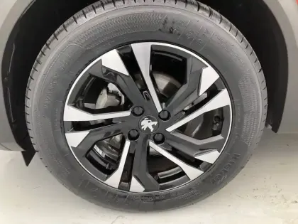 Photo 13 Peugeot 2008  PureTech 130 S&S EAT8