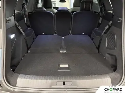 Photo 8 Peugeot 5008  Hybrid 145 ch e-DCS6