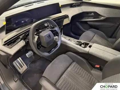 Photo 14 Peugeot 5008  Hybrid 145 ch e-DCS6