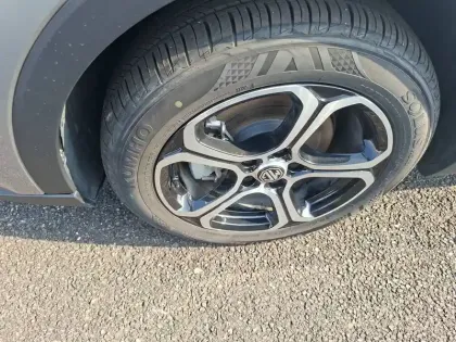 Photo 27 Mg ZS  1.5 L Hybrid+ 197 ch