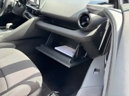 Photo 31 Toyota C-HR  Hybride 140