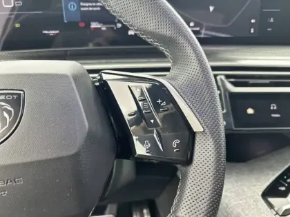 Photo 40 Peugeot 3008  Hybrid 145 e-DCS6