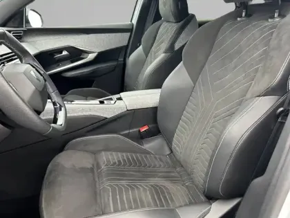Photo 30 Peugeot 3008  Hybrid 145 e-DCS6