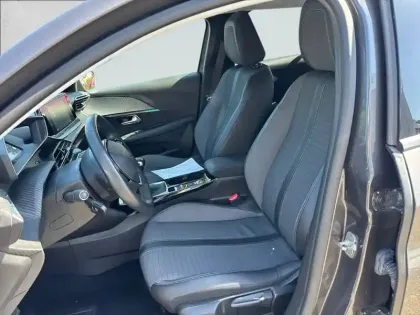 Photo 10 Peugeot 208  PureTech 100 S&S BVM6