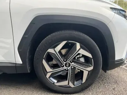 Photo 15 Hyundai Tucson  1.6 T-GDI 230 Hybrid BVA6