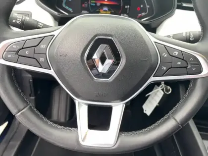 Photo 14 Renault Clio  E-Tech full hybrid 145