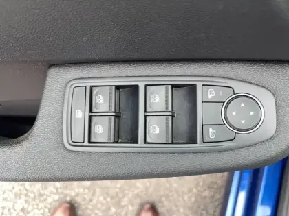 Photo 10 Renault Clio  E-Tech full hybrid 145