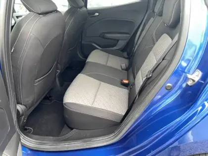 Photo 15 Renault Clio  E-Tech full hybrid 145