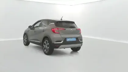 Photo 11 Renault Captur  E-Tech 145 - 21