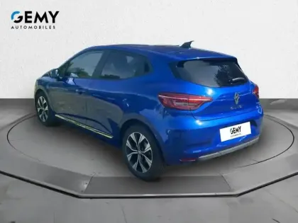 Photo 6 Renault Clio  E-Tech full hybrid 145