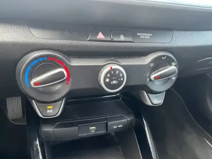 Photo 20 Kia Stonic  1.0 T-GDi 120 ch ISG BVM6