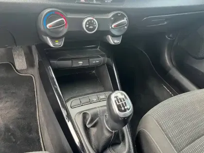 Photo 10 Kia Stonic  1.0 T-GDi 120 ch ISG BVM6