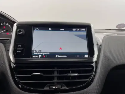 Photo 19 Peugeot 2008  PureTech 130ch S&S EAT6