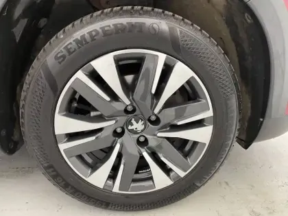 Photo 17 Peugeot 2008  PureTech 130ch S&S EAT6