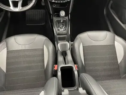 Photo 24 Peugeot 2008  PureTech 130ch S&S EAT6