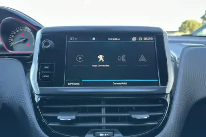 Photo 17 Peugeot 2008  PureTech 130ch S&S BVM6