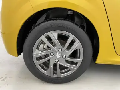 Photo 18 Peugeot 208  PureTech 100 S&S BVM6