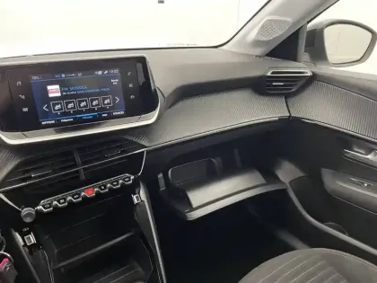 Photo 24 Peugeot 208  PureTech 100 S&S BVM6