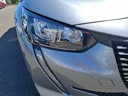 Photo 15 Peugeot 208  BlueHDi 100 S&S BVM6