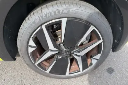 Photo 12 Peugeot 208  PureTech 100 S&S BVM6