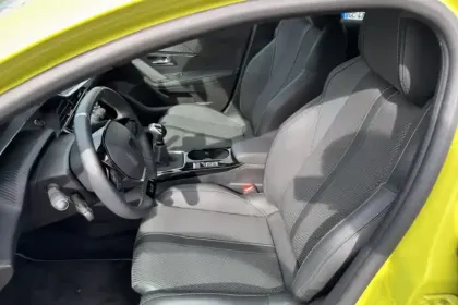 Photo 9 Peugeot 208  PureTech 100 S&S BVM6