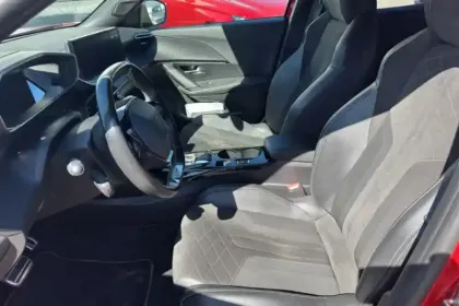 Photo 33 Peugeot 2008  Electrique 136 ch