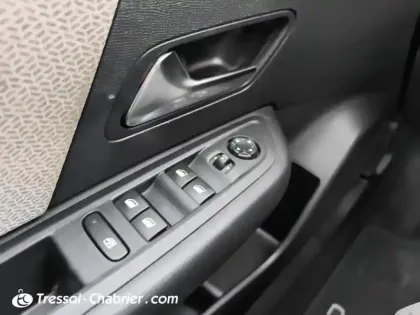 Photo 19 Citroën C4  BlueHDi 130 S&S EAT8 Feel Pack
