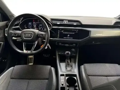 Photo 7 Audi Q3 45 TFSIe 245 ch S tronic 6 S line