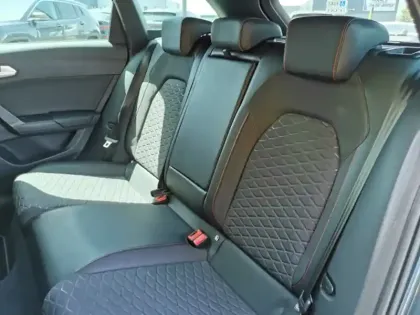 Photo 10 Seat Leon FR 1.5 eTSI 150 ch DSG7