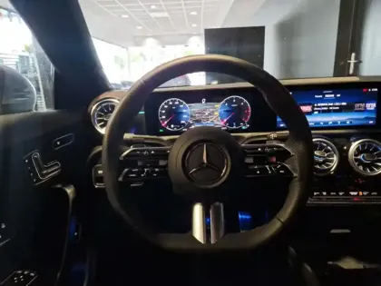Photo 35 Mercedes CLA  200 d Coupé AMG Line