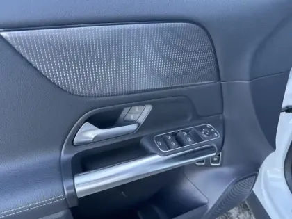 Photo 13 Mercedes GLA 250 e Hybrid EQ Business Line