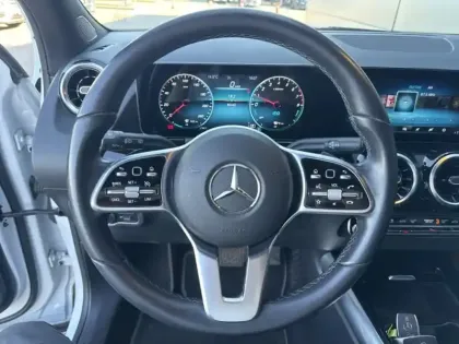 Photo 16 Mercedes GLA 250 e Hybrid EQ Business Line