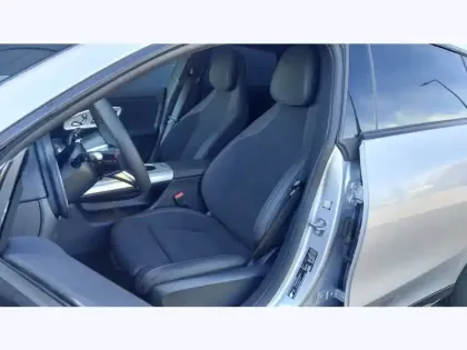 Photo 14 Mercedes CLA  EQ 