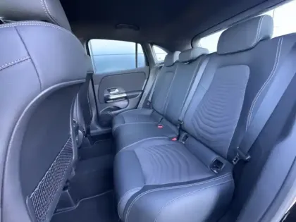 Photo 15 Mercedes GLA 180 Progressive Line