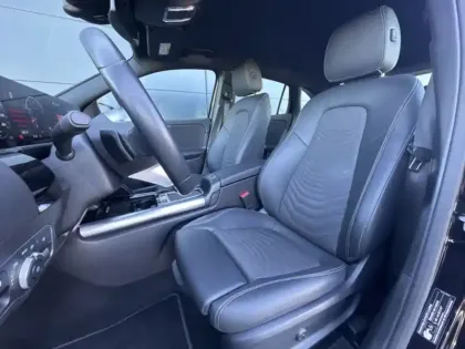 Photo 17 Mercedes GLA 180 Progressive Line
