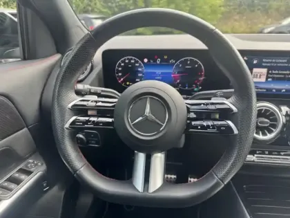 Photo 10 Mercedes GLA 200 d AMG Line