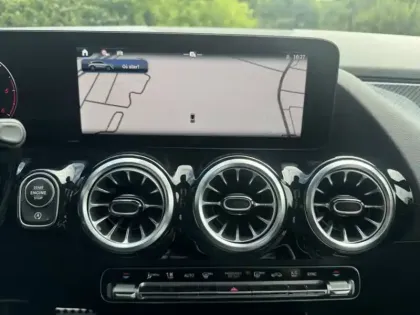 Photo 16 Mercedes GLA 200 d AMG Line