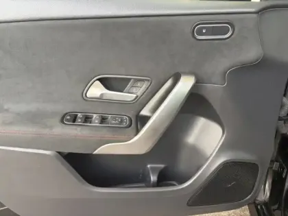 Photo 13 Mercedes Classe A 180 AMG Line